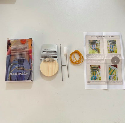 ⏳Limited-time 50% off⏰Portable weaving loom – manual control, wood & steel build🧵